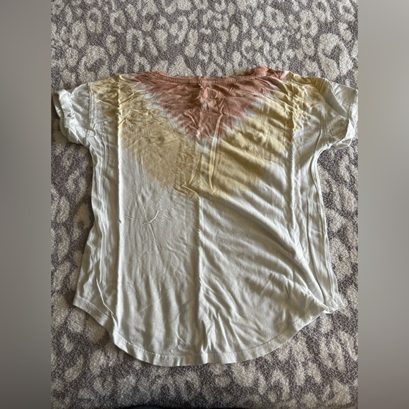 t-shirt - Picture 2 of 2